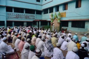 হাতিয়াড়া জামে মসজিদে Eid ul-Fitr-এর নামাজ