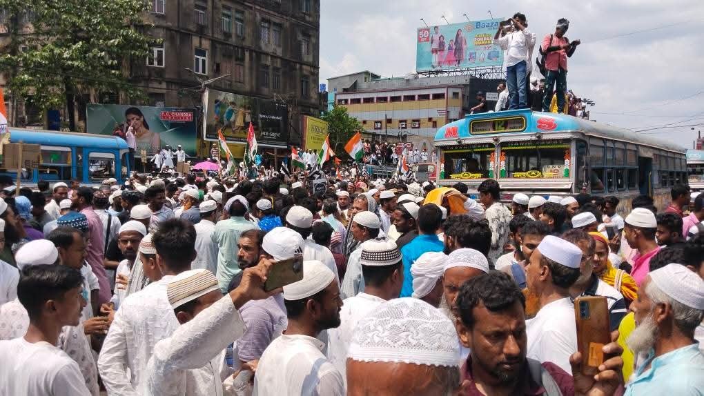 WAQF ACT: বিক্ষোভে অবরুদ্ধ শহর কলকাতা