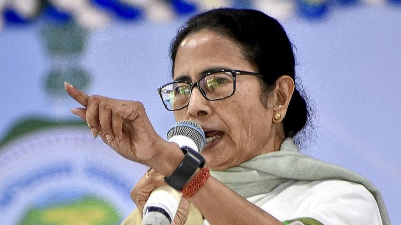 পেট্রোল-ডিজেলের দামবৃদ্ধি নিয়ে এককাট্টা বিরোধী দল, প্রতিবাদে মমতা থেকে রাহুল, স্ট্যালিন